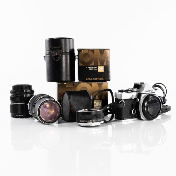 Systemkamera, Olympus OM-1, med objektiv