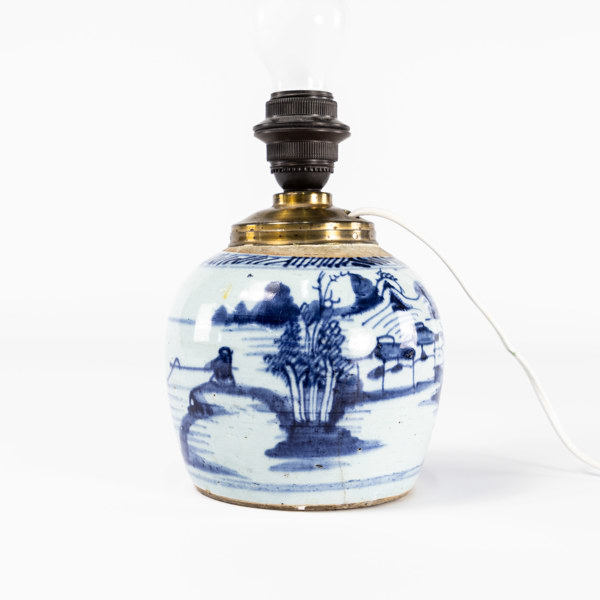 Bordslampa, Kina, 1800-tal, höjd 24 cm