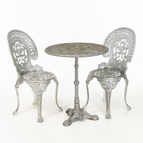 Caféset, bord och 2 st stolar