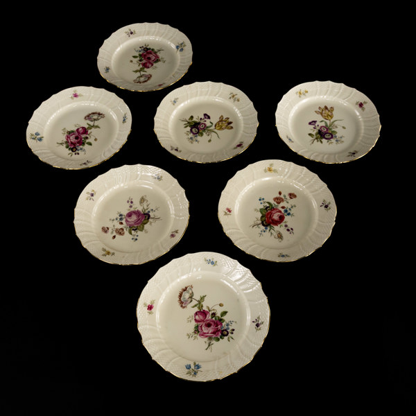 Förrättstallrikar, 7 st, "Frijsenborg", Royal Copenhagen, diameter 22 cm