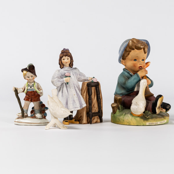Figuriner, 4 st, bl a Goebel, högsta 17 cm