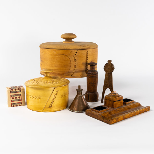 Träföremål, 6 delar, bl a näverburk, största diameter 30 cm