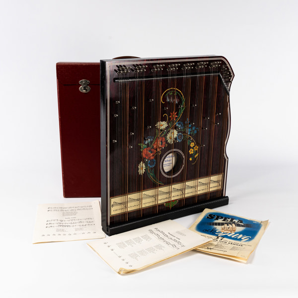 Cittra, Harpelik Zither