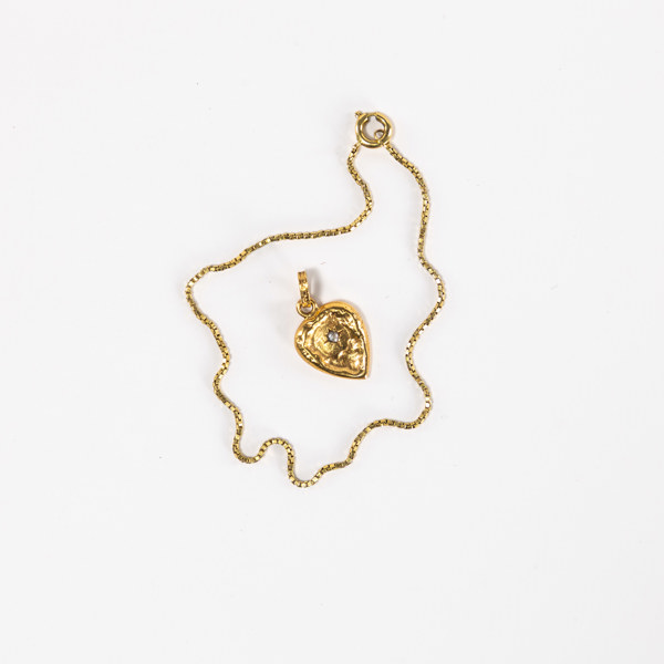 Ankelkedja och hjärta, 18k guld, vikt 2,5 gram