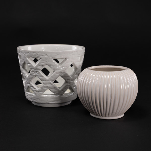 Ytterfoder, 2 st, Gunnar Nylund, Rörstrand, Michael Andersen, högsta 13 cm