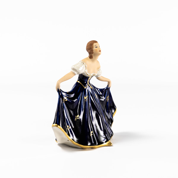 Figurin, porslin, Royal Dux, höjd 19,5 cm
