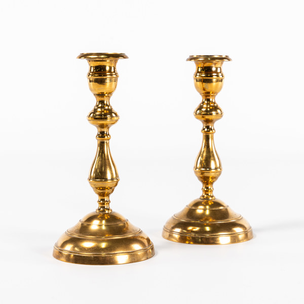 Ljusstakar, ett par, malm, höjd 16,5 cm