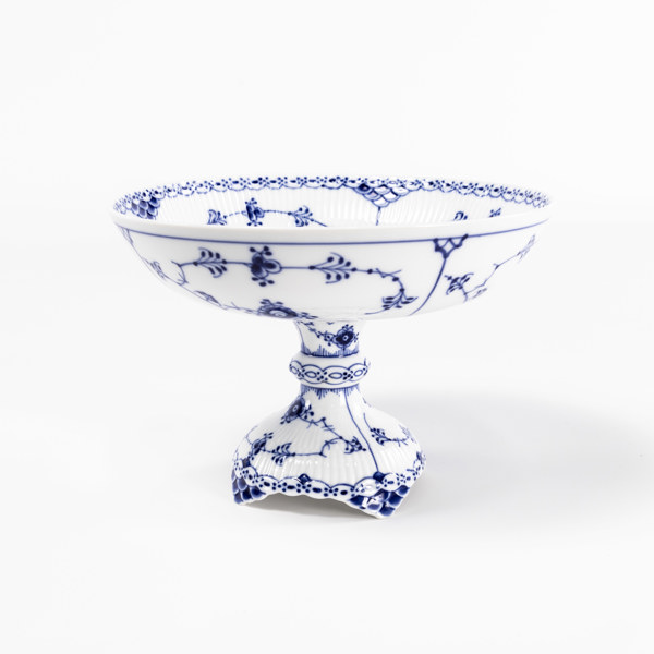 Fat på fot, "Musselmalet", 513, Royal Copenhagen, höjd 14,5 cm