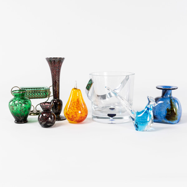 Glasföremål, 8 st, bl a Orrefors, högsta 20,5 cm