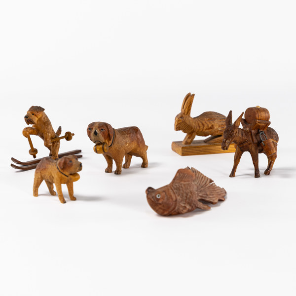 Figuriner, 6 st, snidat trä, högsta 7 cm