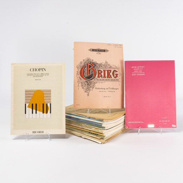 Nothäften för piano, ett parti, klassiskt, bl a Chopin