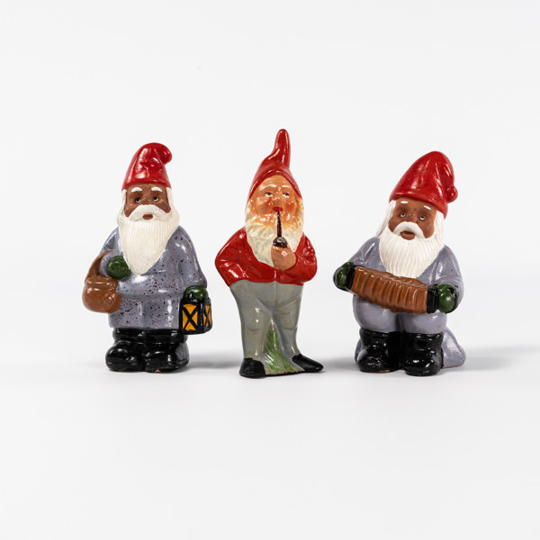 Tomtar, 3 st, bl a terrakotta, högsta 16 cm
