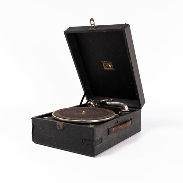 Resegrammofon, His Master's Voice, England