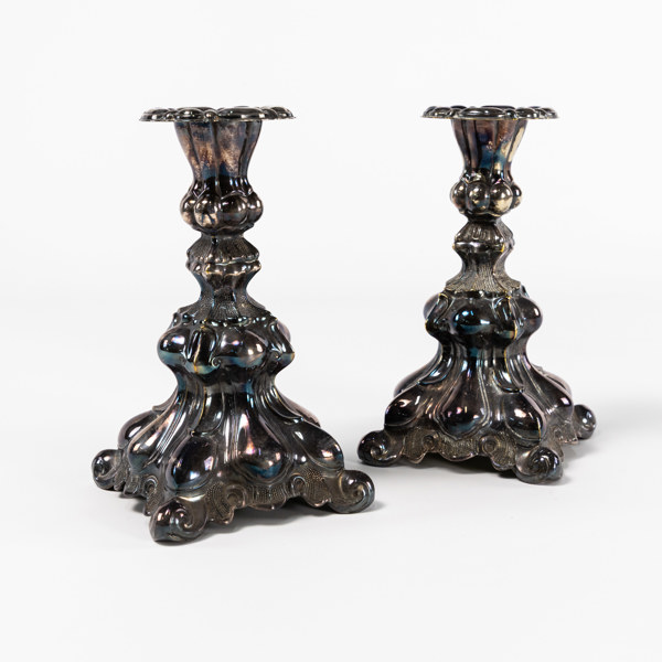 Ljusstakar, ett par, rokoko, nysilver, höjd 18 cm