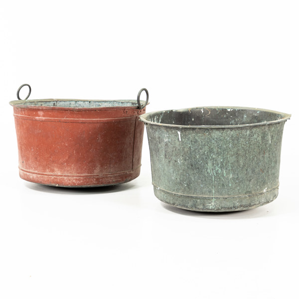 Kopparkärl, 2 st, delvis bemålat, Ø 62 cm och mindre
