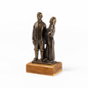 Axel Olsson, skulptur, brons, "Utvandrarna", höjd 15,5 cm