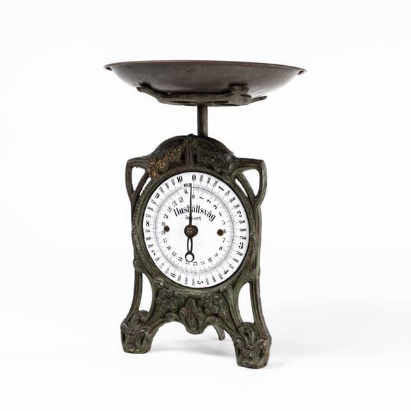 Äldre hushållsvåg, höjd 33 cm