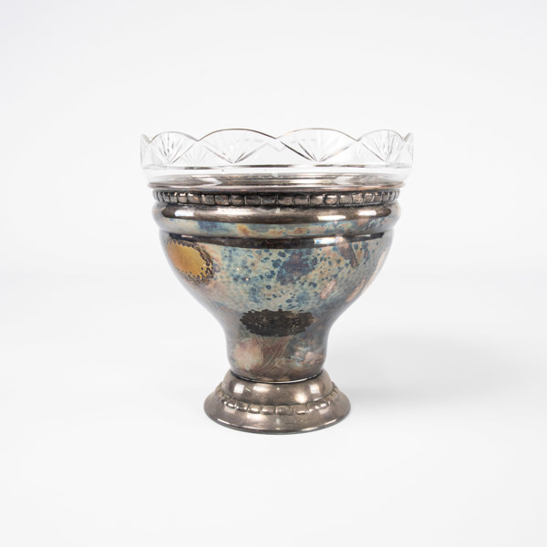 Uppsatsskål, glas och nysilver, höjd 21 cm