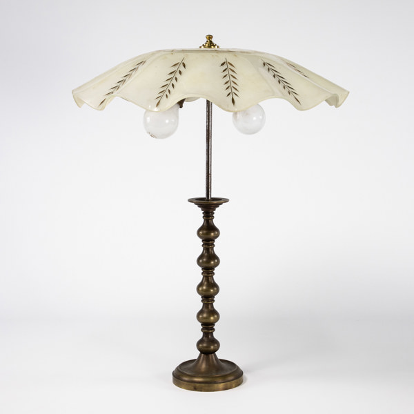 Bordslampa, 1930/40-tal, gulmetall och glas, höjd 60 cm