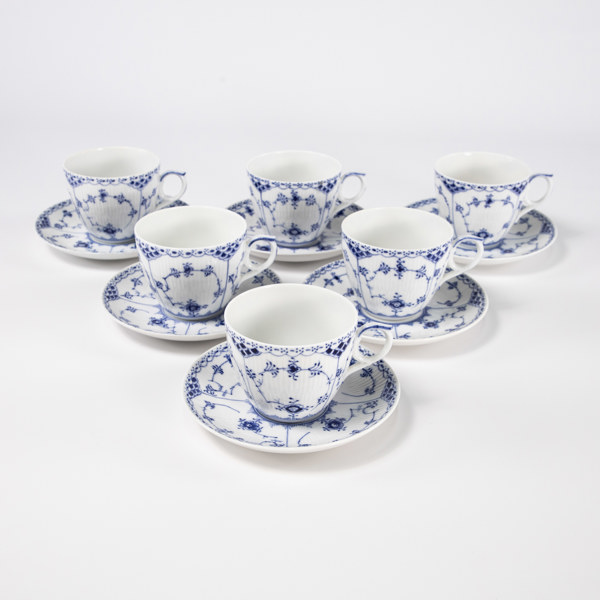 Teservis, 12 delar, "Musselmalet", 703, Royal Copenhagen