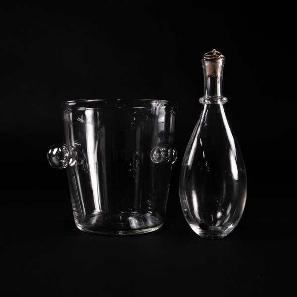 Vinkylare och flaska, glas, bl a Ekenäs, högsta 23 cm