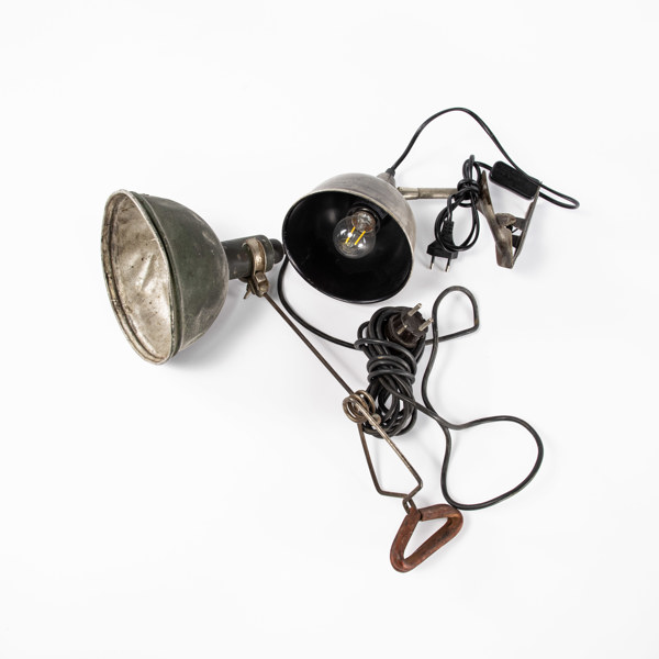 Klämplampor, 2 st, industrimodell, delvis äldre