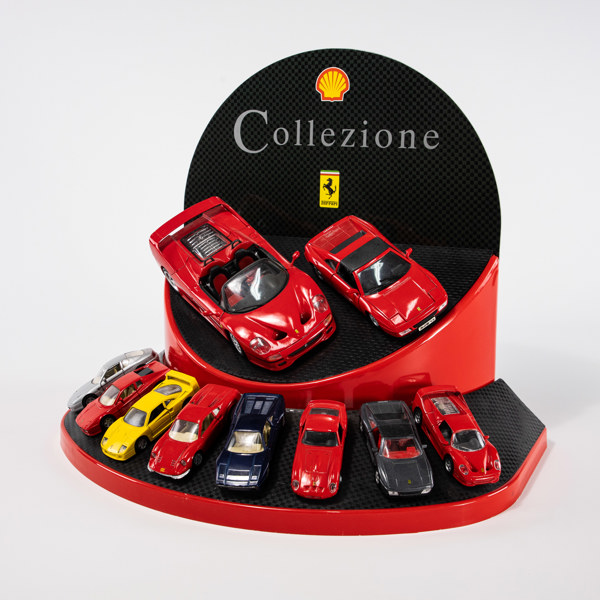 Skyltställ, modellbilar, "Ferrari", bredd 50 cm