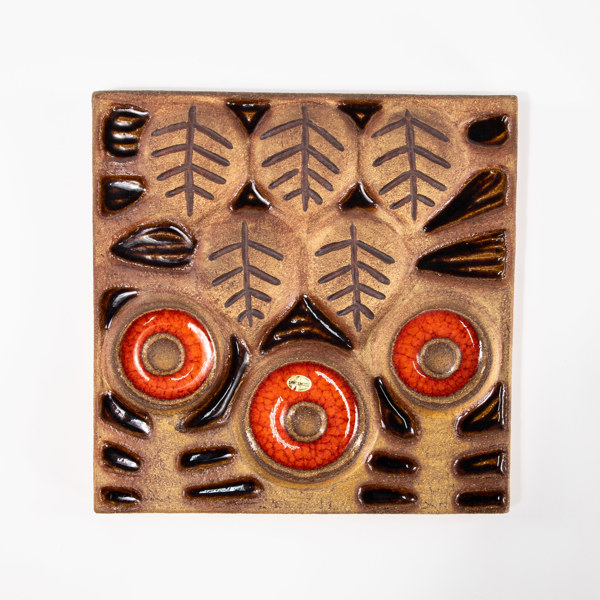 Väggrelief, stengods, Söholm, 33x34 cm