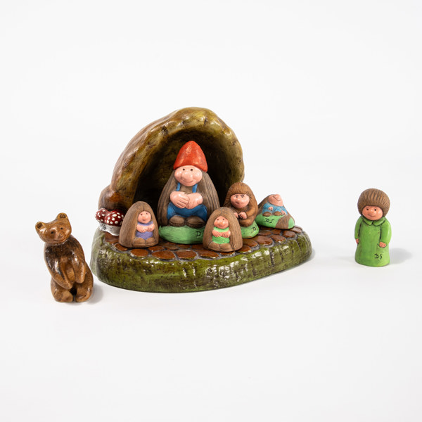 Dag Stille, figurgrupp, 7 delar, troll, signerade, bredd 23 cm