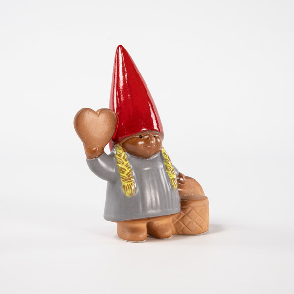 Lisa Larson, figurin, "Tomteflicka med hjärta", höjd 15 cm