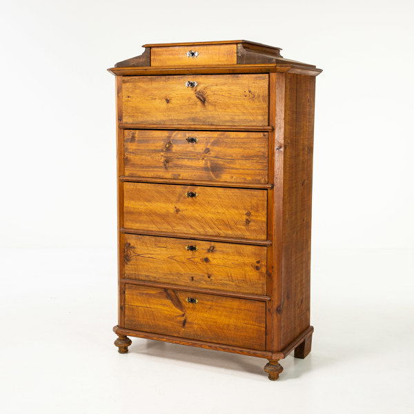 Byrå, nyrenässans, tidigt 1900-tal, höjd 137 cm