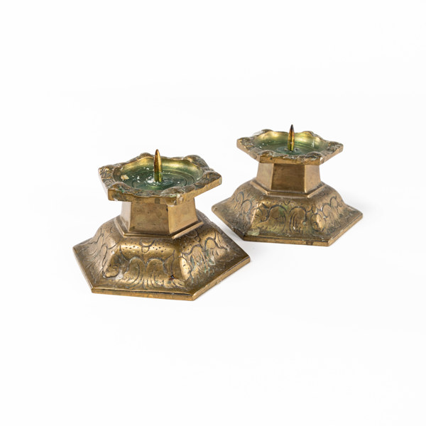 Ljusstakar för blockljus, ett par, gulmetall, höjd 8 cm