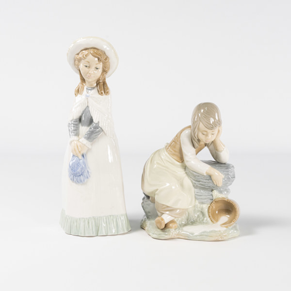 Figuriner, 2 st, Nao, högsta 29 cm