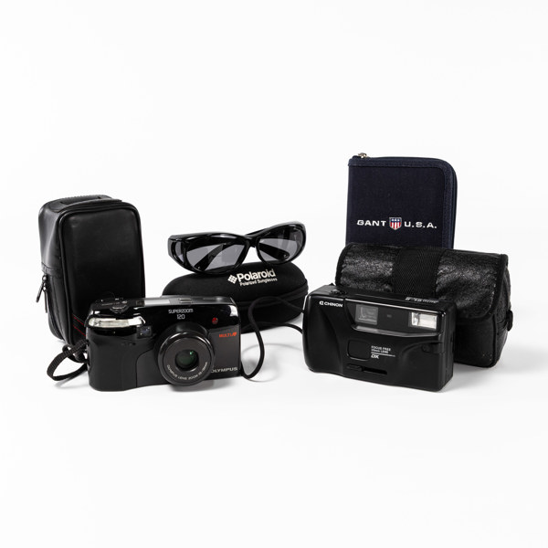 Kompaktkameror, stoppur, solglasögon, 5 delar, bl a Konica