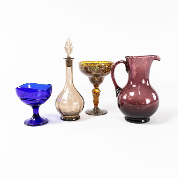 Glas, 4 delar, bringare, karaff, skålar, högsta 28 cm