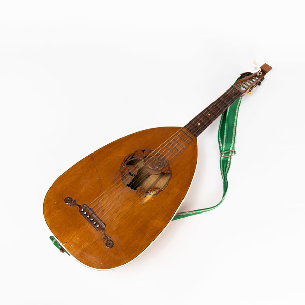 Luta, sexsträngad, längd 95 cm