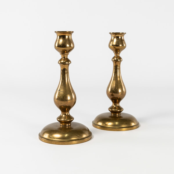 Ljusstakar, ett par, malm, höjd 19 cm