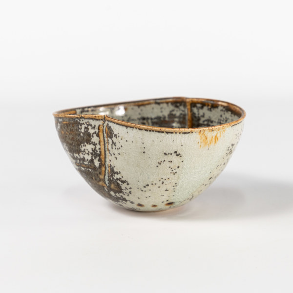 Skål, stengods, signerad, höjd 7,5 cm