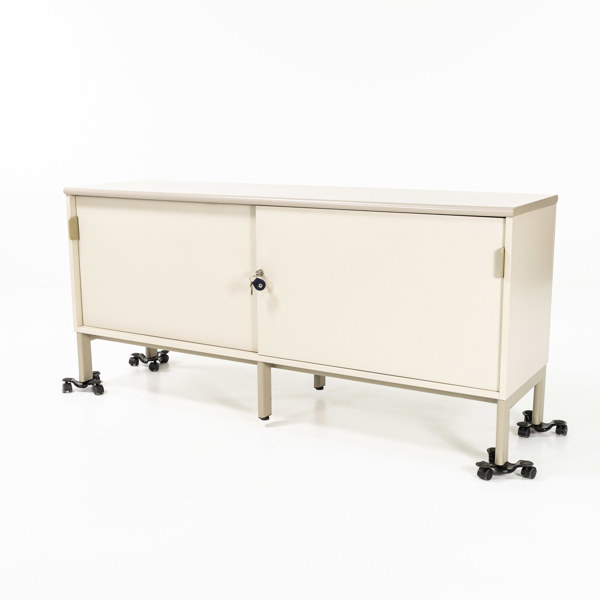 Sideboard, lackerad plåt, 80-tal, längd 160 cm