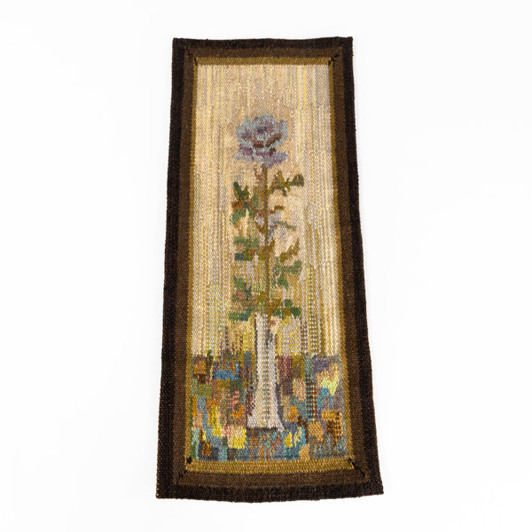 Magnhild Lundsten, vävnad, motiv med blomma, signerad, 31x75 cm